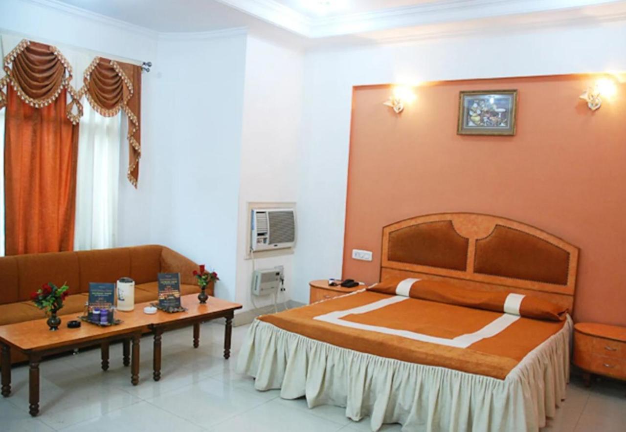Hotel Krishna Palace , Ayodhya Exterior foto